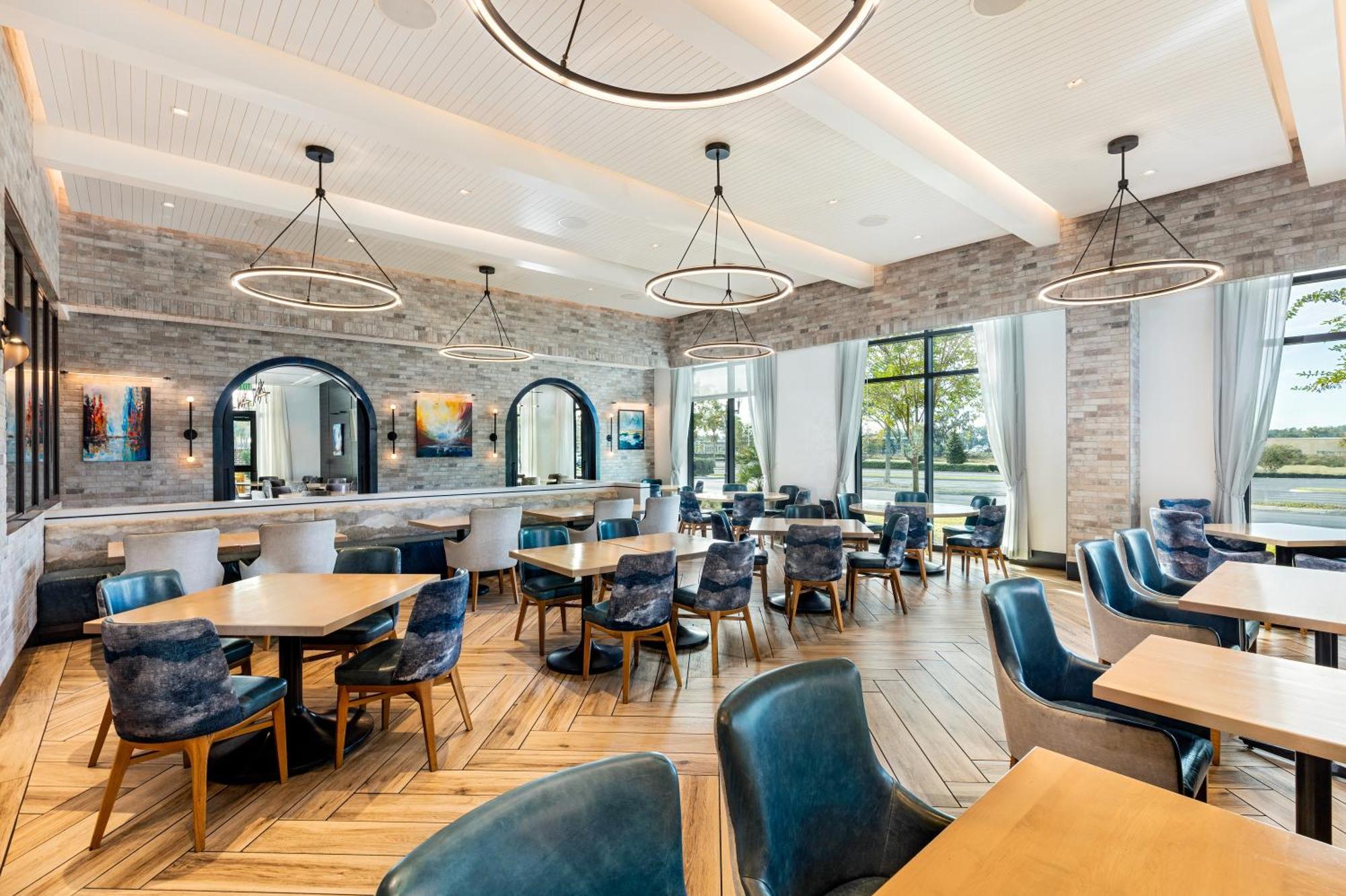 The Brownwood Hotel & Spa Те-Вілліджес Екстер'єр фото