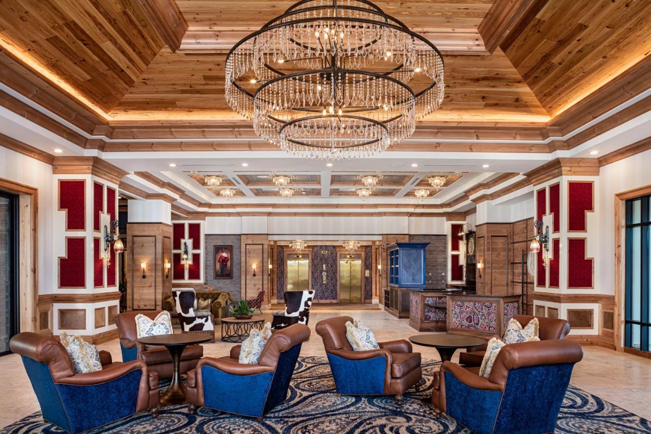 The Brownwood Hotel & Spa Те-Вілліджес Екстер'єр фото
