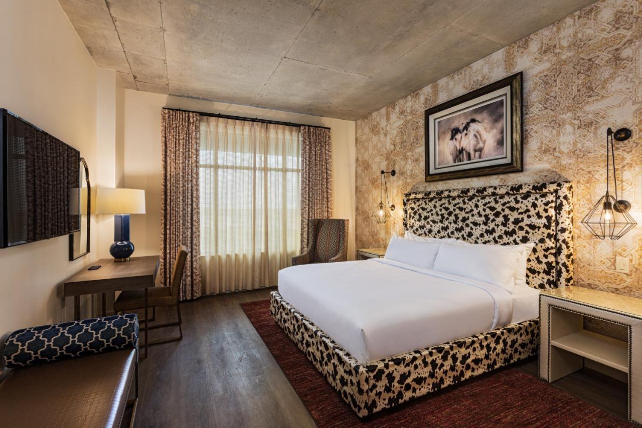 The Brownwood Hotel & Spa Те-Вілліджес Екстер'єр фото