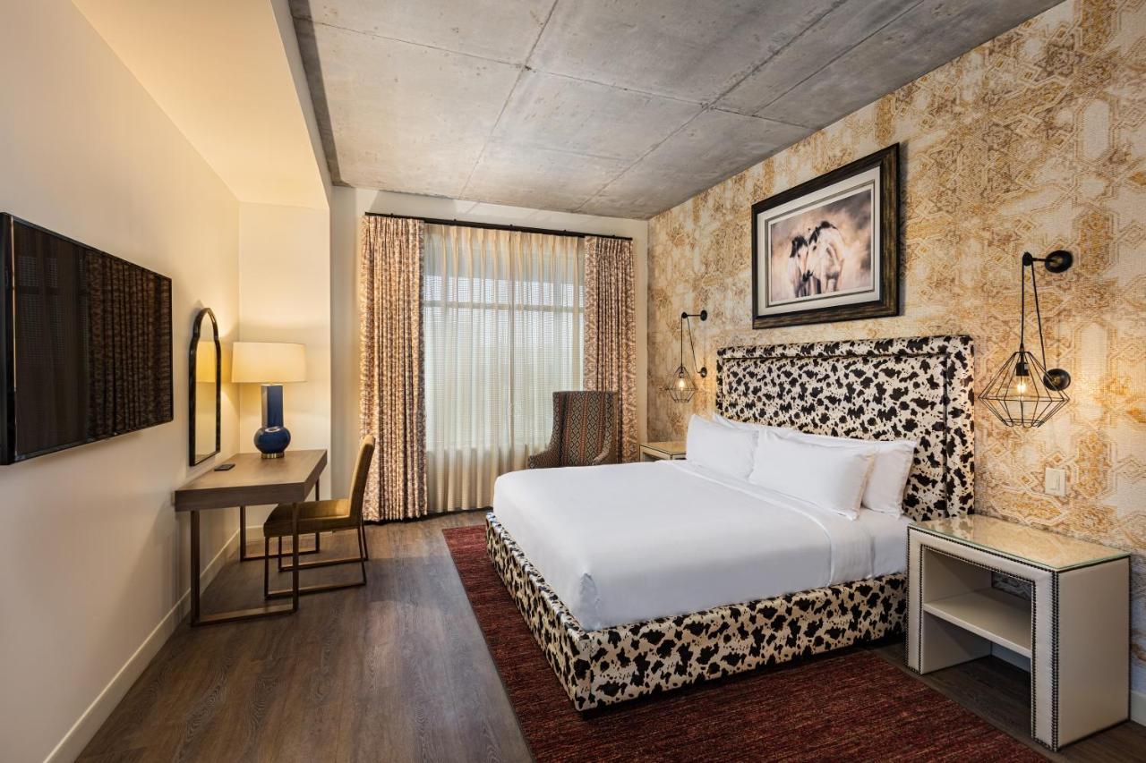 The Brownwood Hotel & Spa Те-Вілліджес Екстер'єр фото